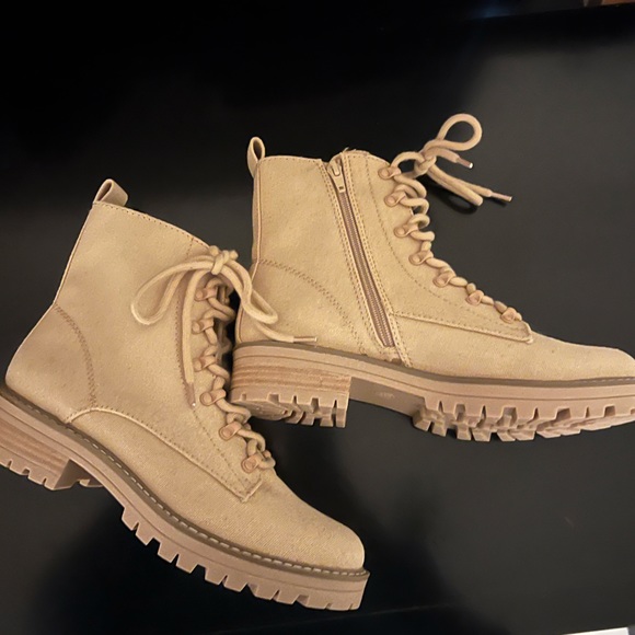 Universal Thread Combat Boot in Tan Canvas - Picture 4 of 4